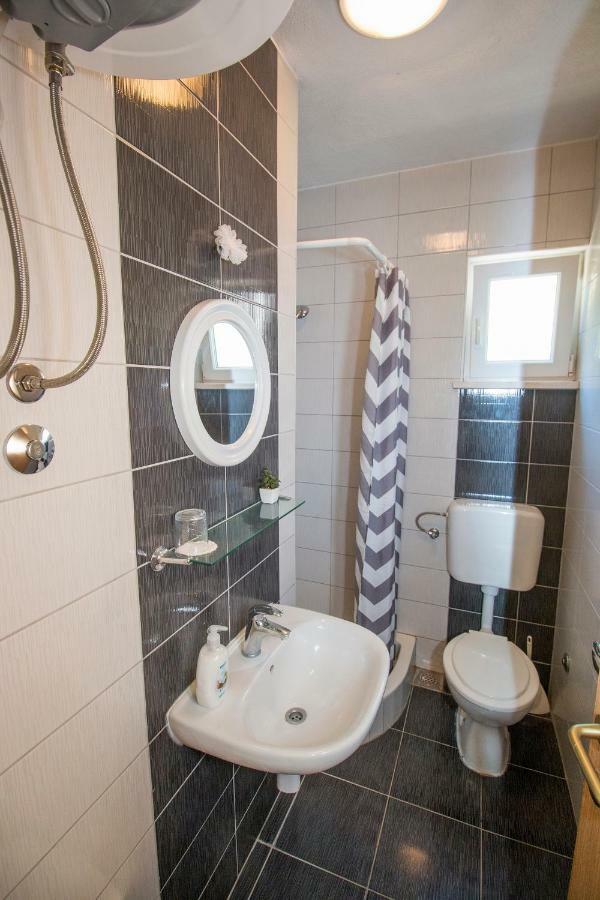 Apartments Pivac - Локва Рогозница Екстериор снимка